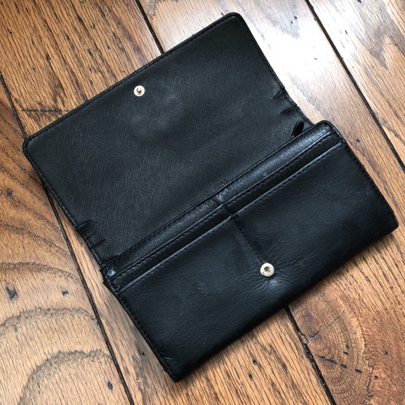 Michael Kors Black Leather Fulton Flap Continental Wallet - Picture 2 of 5